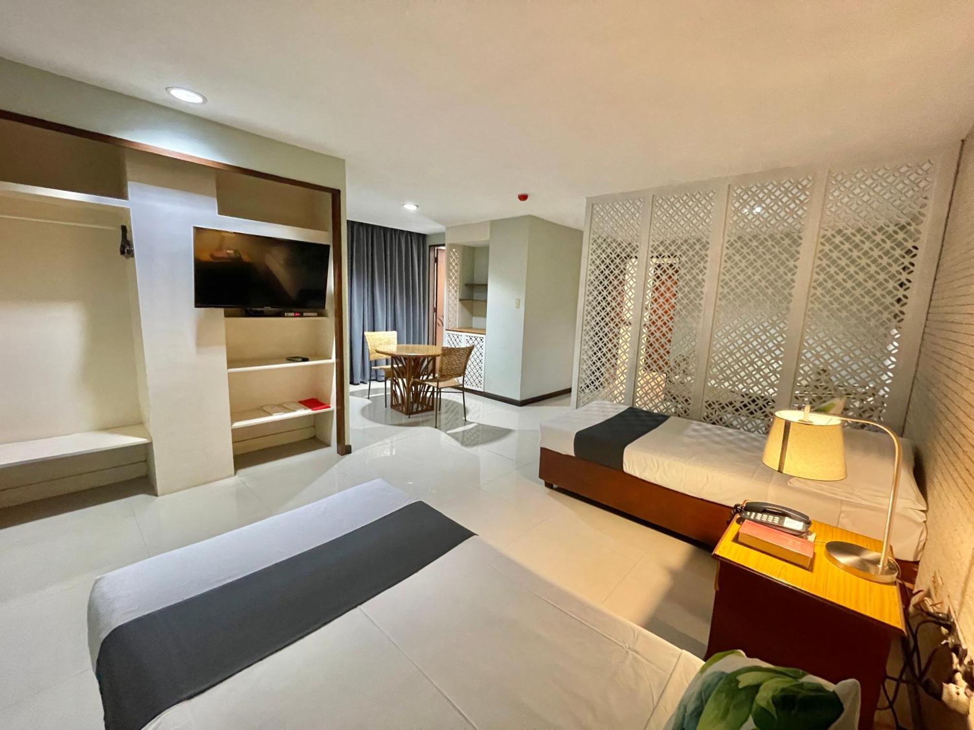 The Vip Hotel Кагаян-де-Оро Экстерьер фото