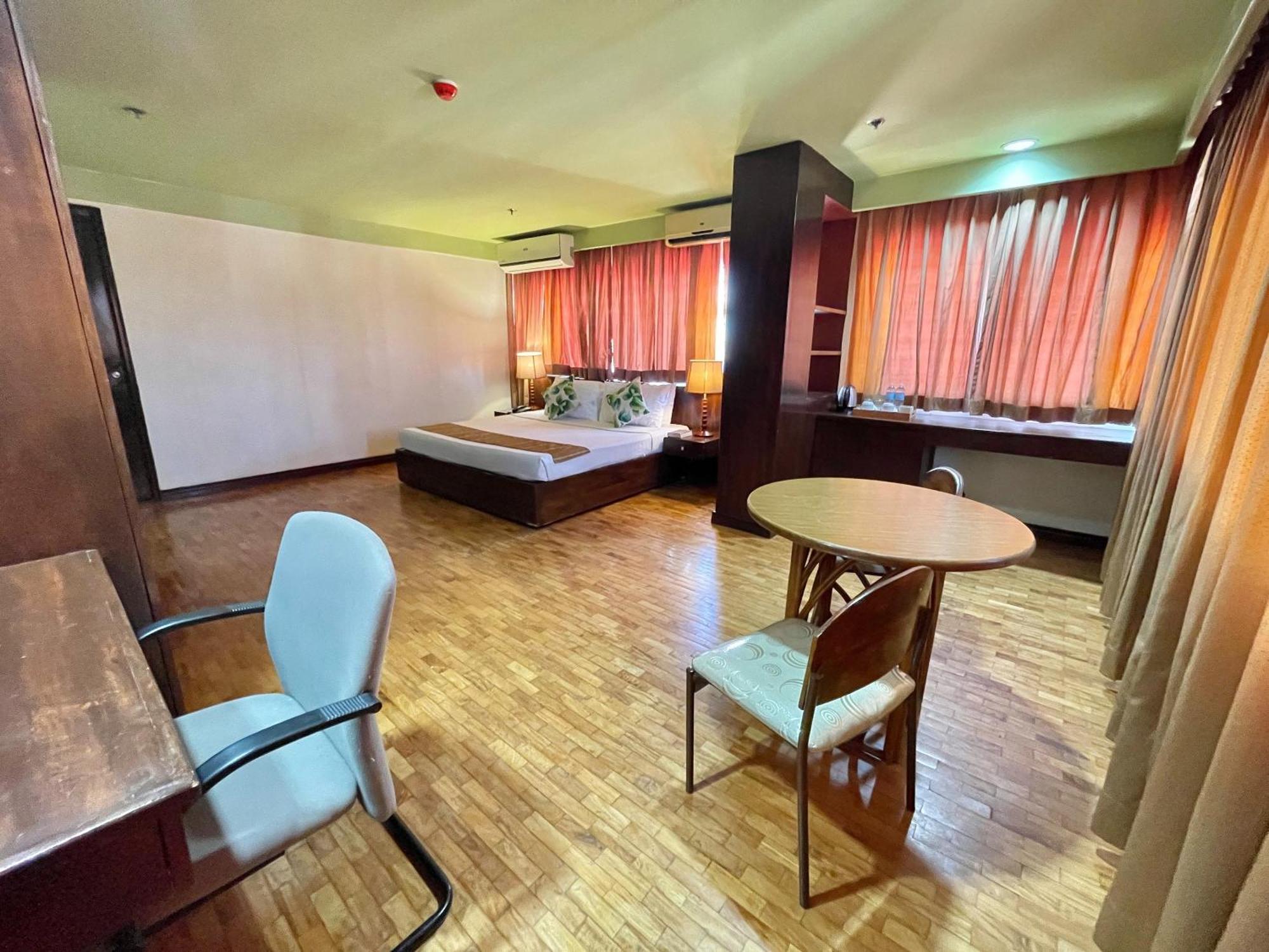 The Vip Hotel Кагаян-де-Оро Экстерьер фото