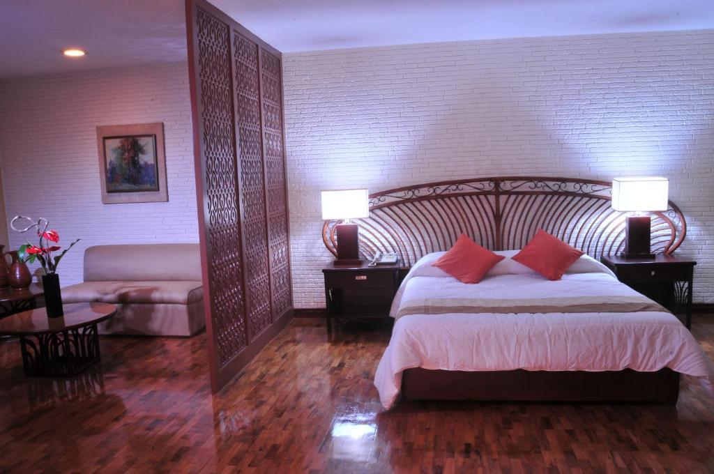 The Vip Hotel Кагаян-де-Оро Номер фото